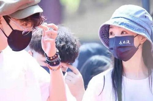 白敬亭宋轶直播爆料最新,揭秘娱乐圈幕后真相 第1张 白敬亭宋轶直播爆料最新,揭秘娱乐圈幕后真相 第1张